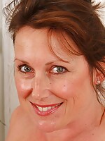 mature naked women massage